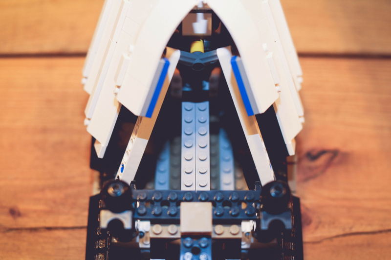Illustration for article titled Review: Lego Sydney Opera House is 2,989 bricks of awesome
